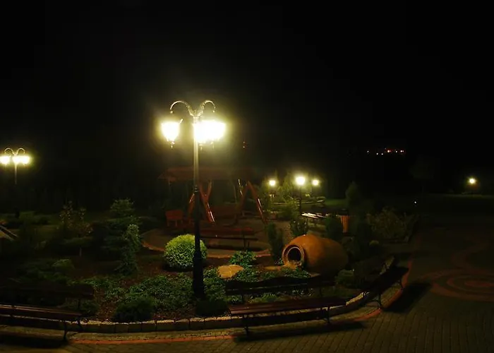 Dworek Saski Радом